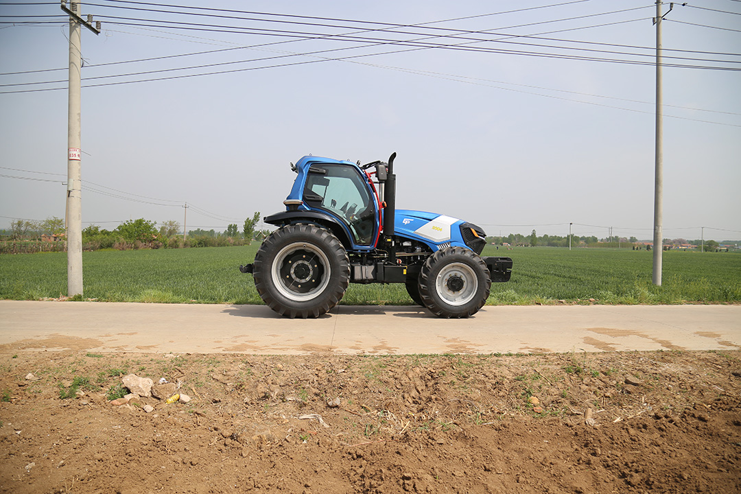 CP2604  260HP 4WD
